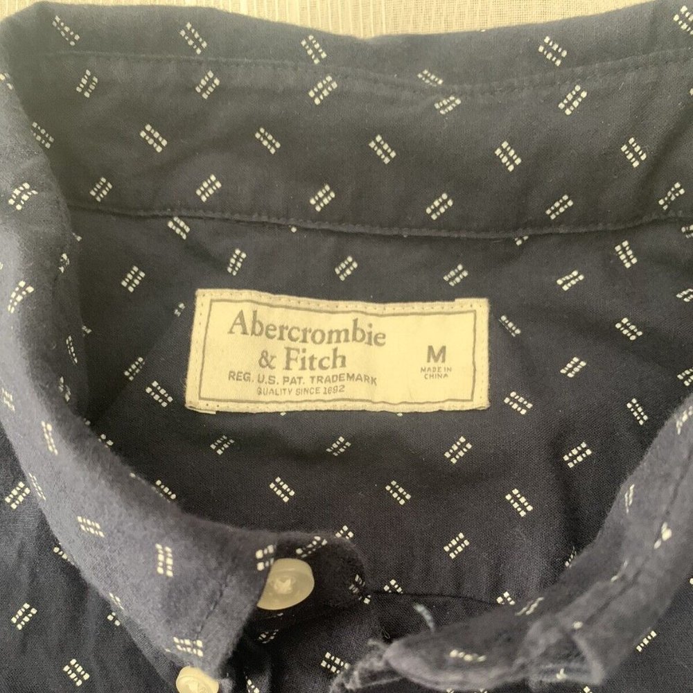 Abercrombie & Fitch Men’s Size M Long Sleeve Button Down Shirt Blue